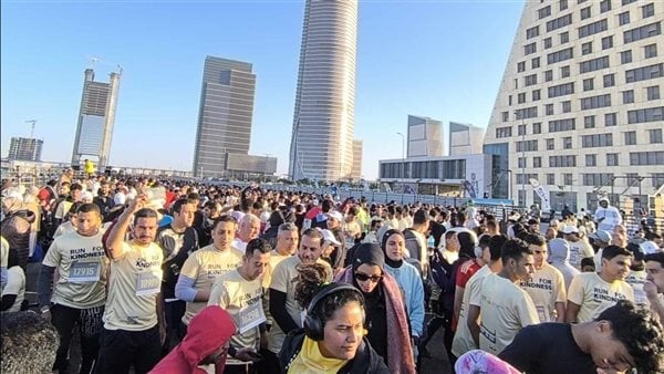 وزيرا الشباب المصرى والإماراتى يُطلقان ماراثون زايد بالعاصمة الإدارية (بث مباشر) 
  الجمعة 27/12/2024 10:56 ص
    
    أطلقا الدكتور أشرف صبحي، وزير الشباب والرياضة، والدكتور سلطان بن سيف النيادي، وزير الدولة لشئون الشباب بدولة الإمارات العربية المتحدة