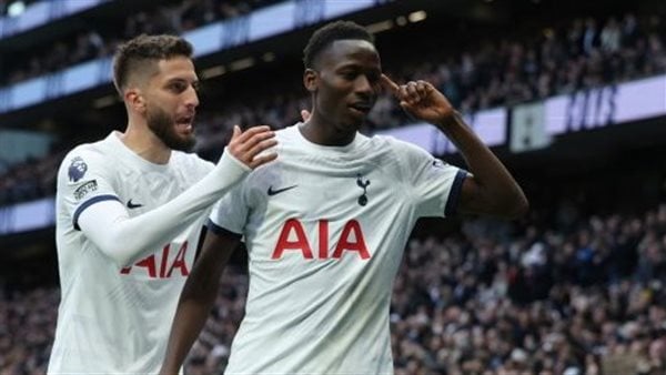 tottenham vs newcastle.. مباشر مشاهدة مباراة توتنهام ونيوكاسل اليوم في قمة الدوري الإنجليزي (1-2)