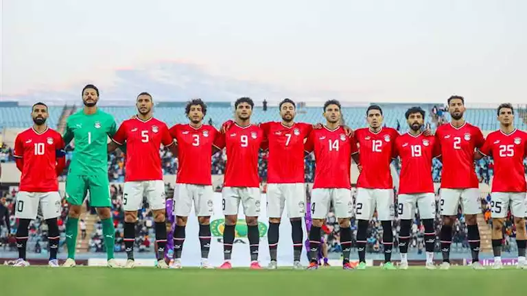 “مراتى وحبيبتى”.. لاعب منتخب مصر يحتفل بعيد ميلاد زوجته